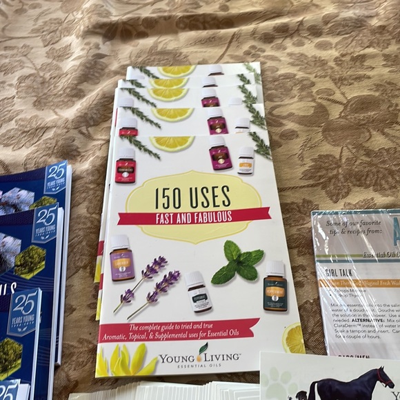 Essential Oil materials - 6 books, 11 booklets & animal & aroma family flyers - Picture 3 of 5